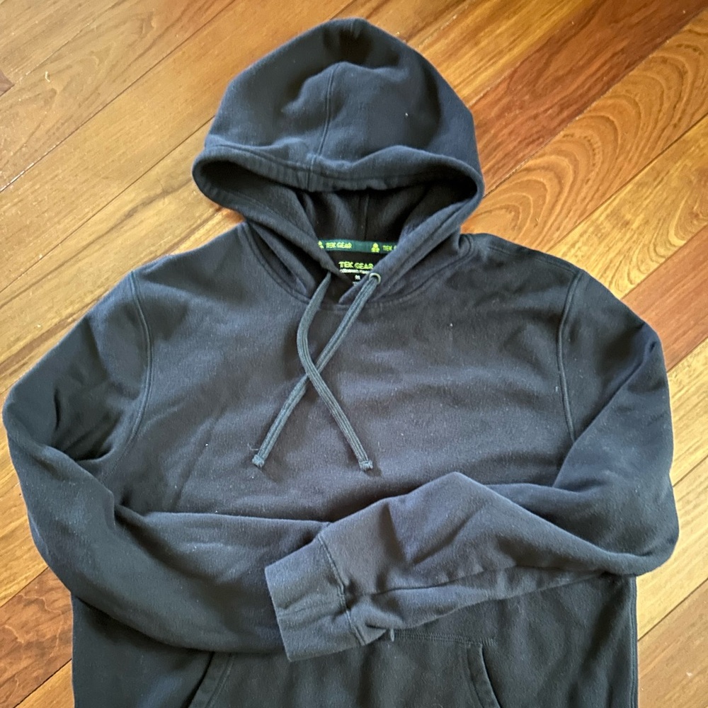 Tek Gear Men’s ultra soft fleece black hoodie size M.
